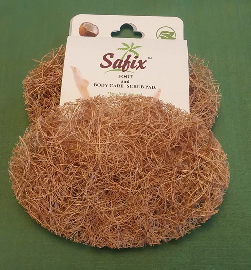 Safix 100 Coconut Hair Body Scrub Pad boobalou.co.uk